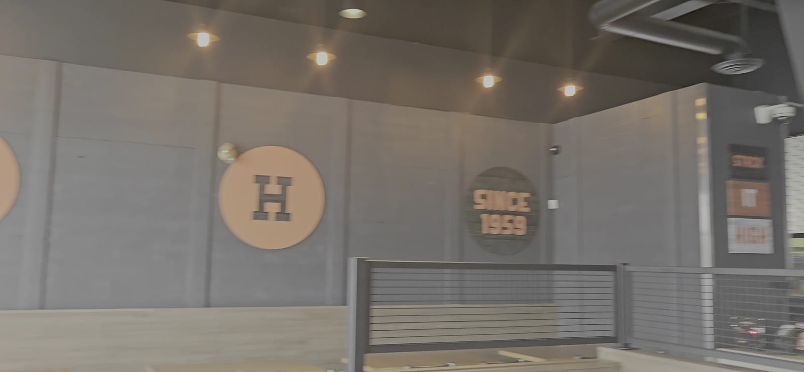 Harvey's, photo 3