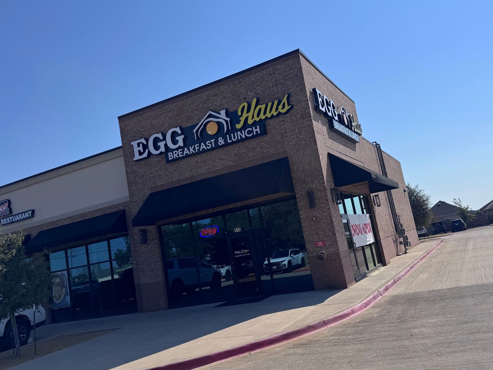 Egg haus cafe - Aubrey