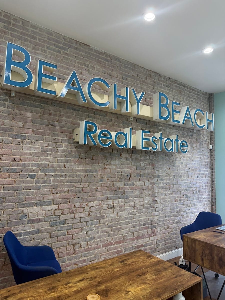 Angela Tanfield REALTOR® Beachy Beach Real Estate, photo 4