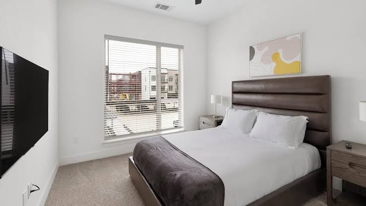 Landing | Chic 1BD, Gym, Pool, photo 3