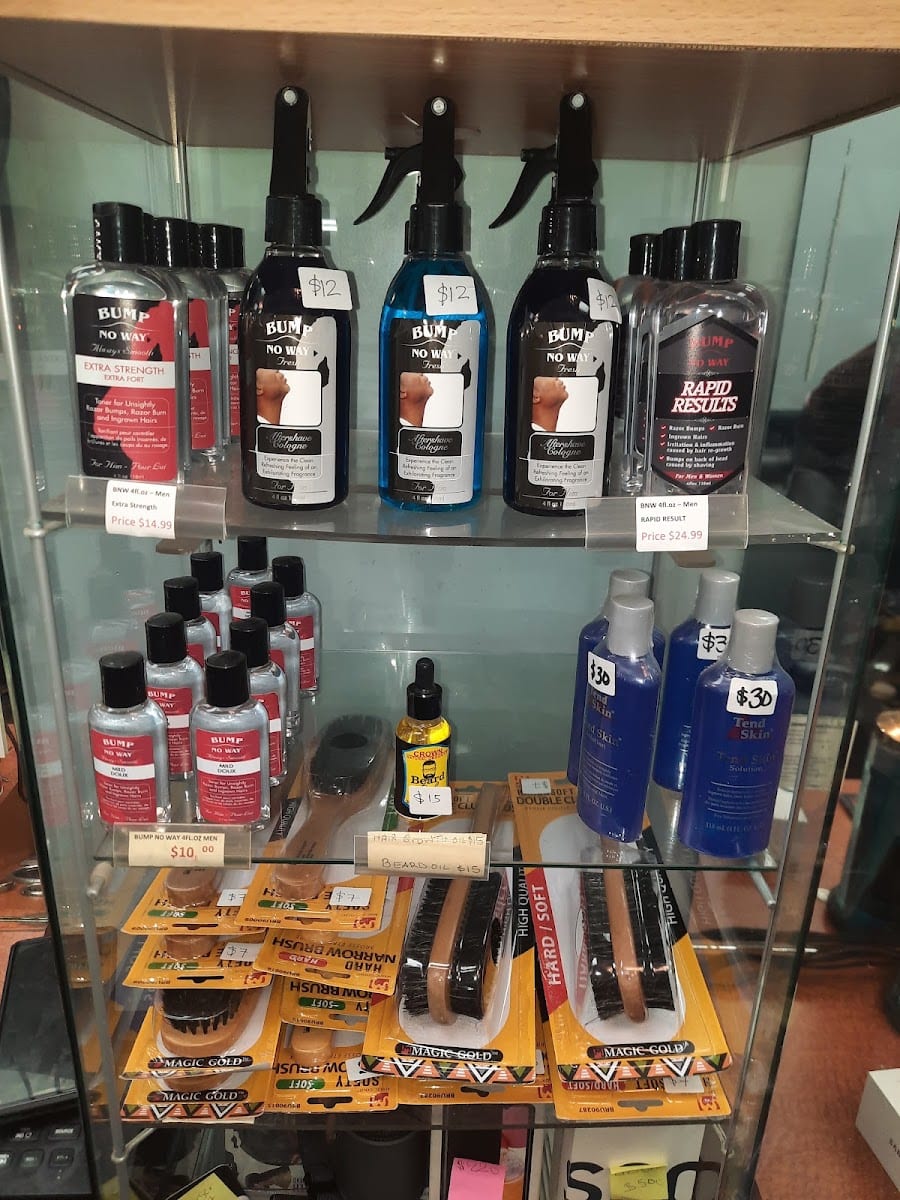 Johnny's Barber & Hair Dressing, photo 3