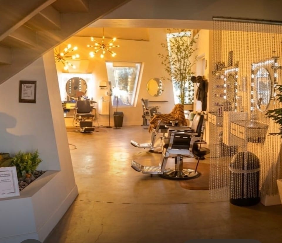 El Saguaro Barbershop