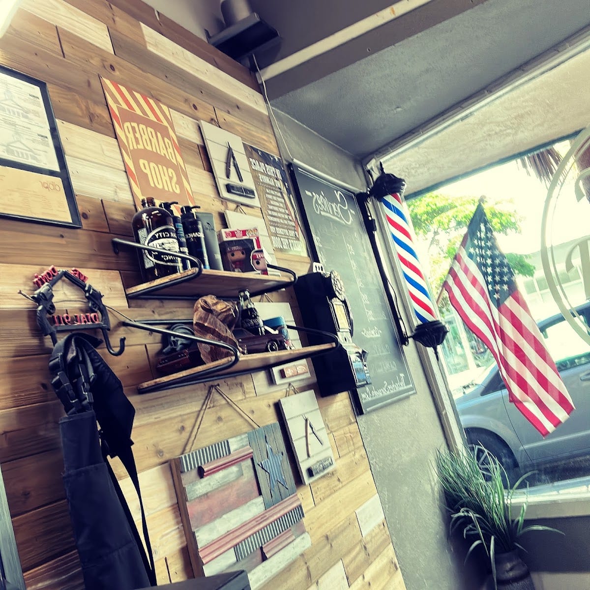 The Barber Srq, photo 2