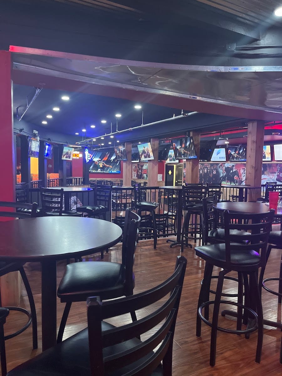 Champs Sports Bar & Grill, photo 3