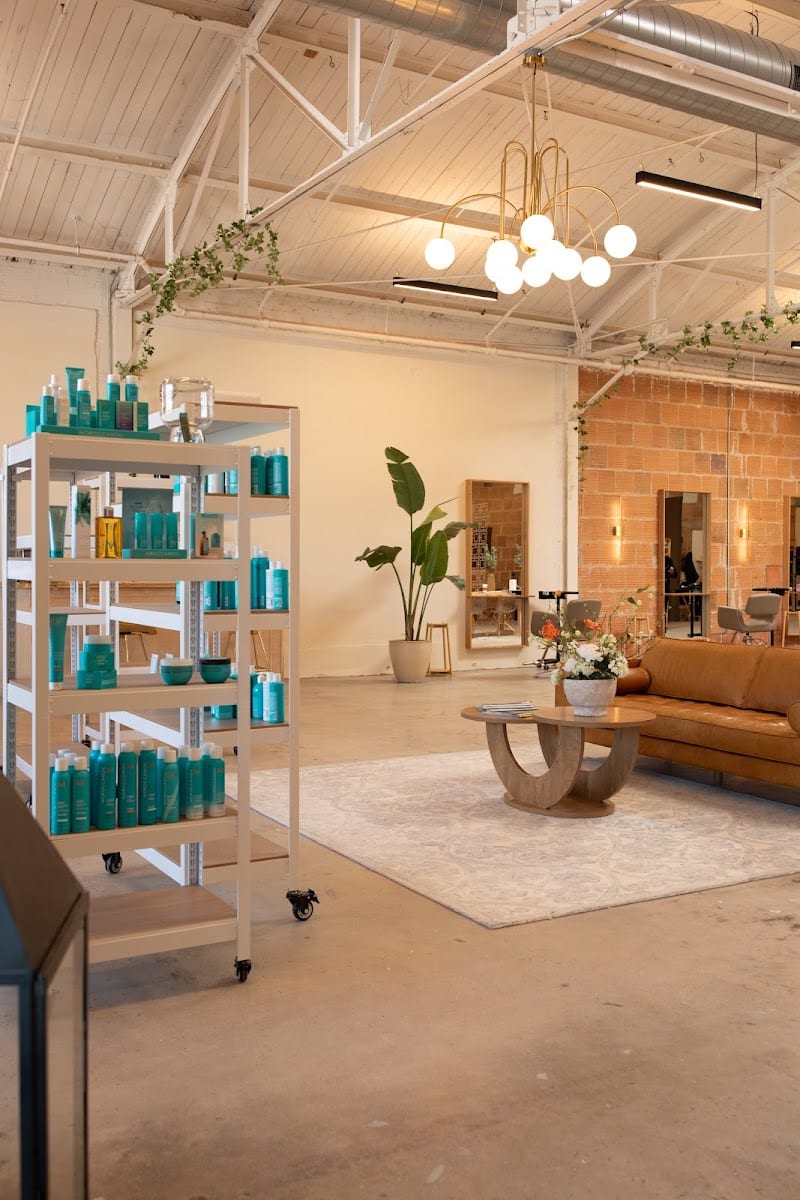 Mane and Tailored Salon, photo 2