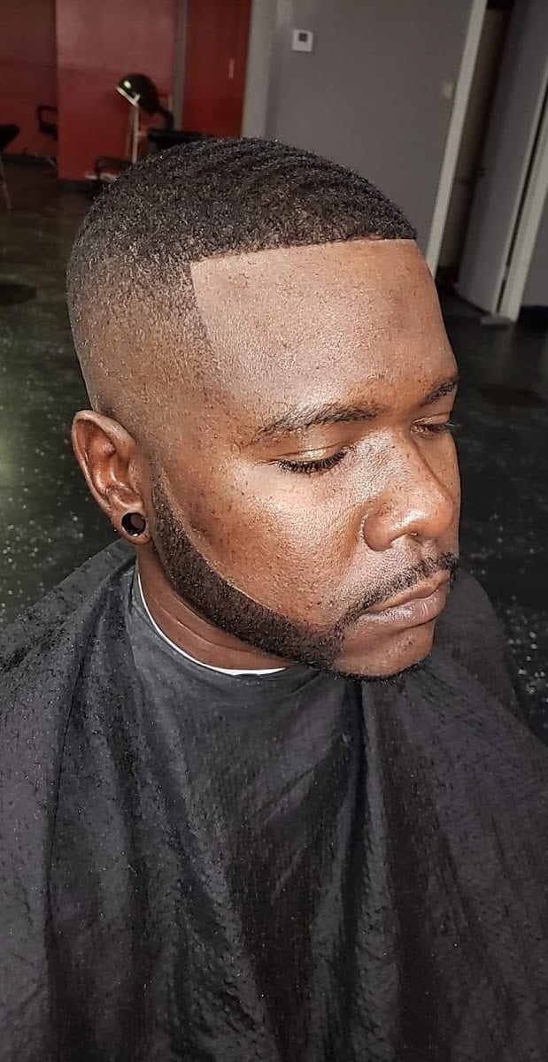 Top Notch Barber And Beauty, photo 2