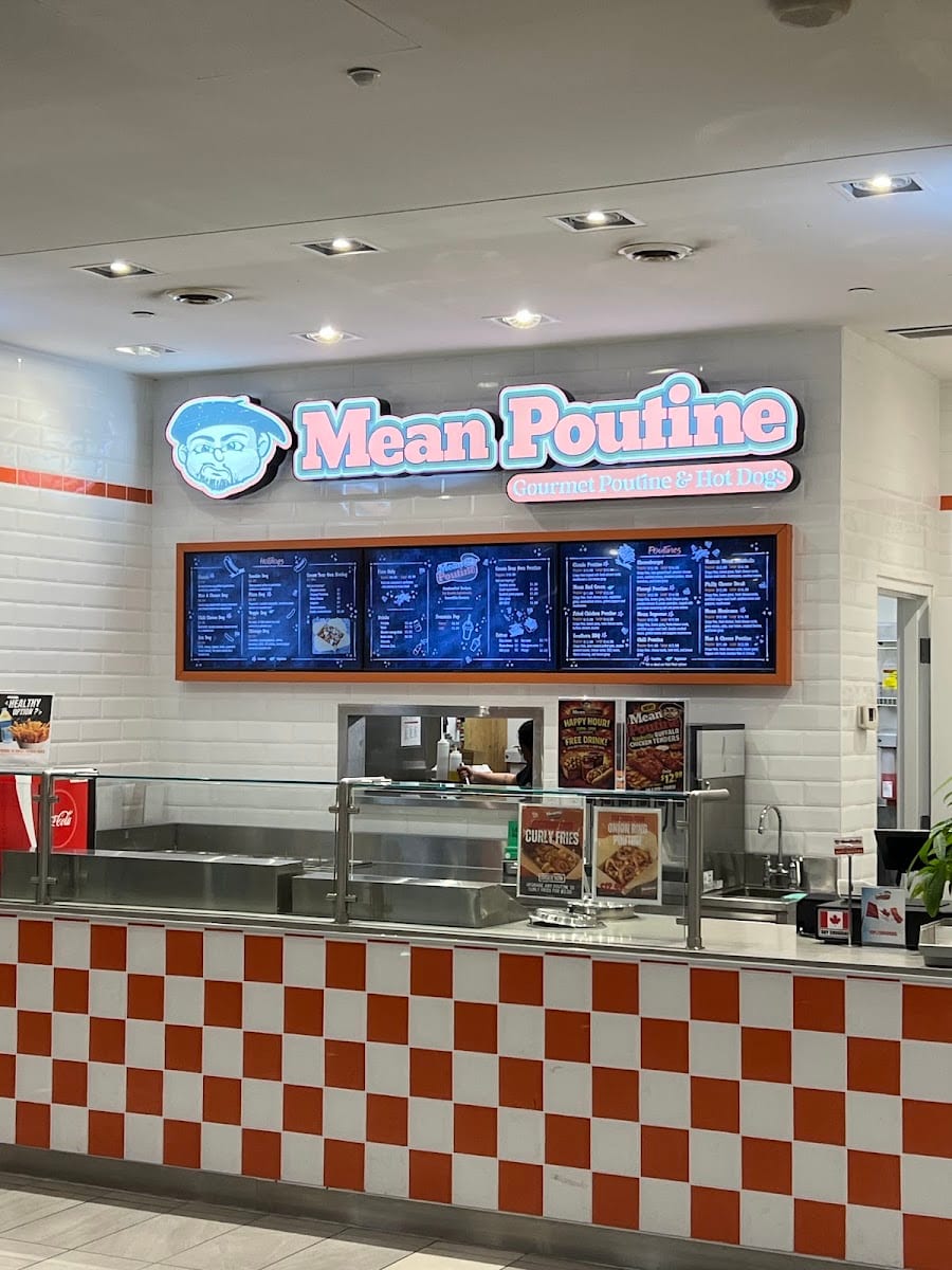 Mean Poutine Yonge & Sheppard Centre, photo 2