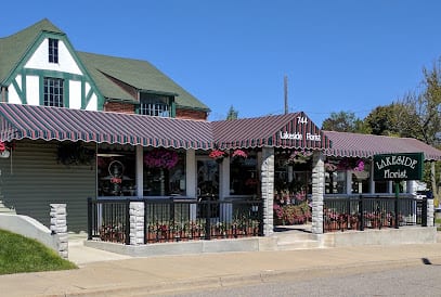 Lakeside Florist LLC - Local Family Owned