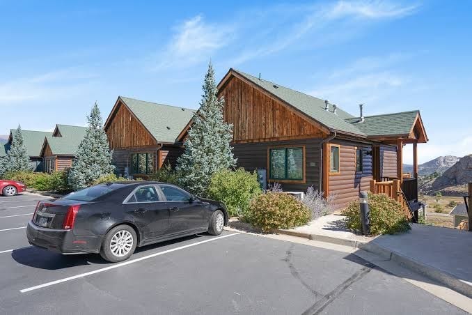 Estes Park Home w/ Hot Tub ~ 5 Mi to Rmnp!
