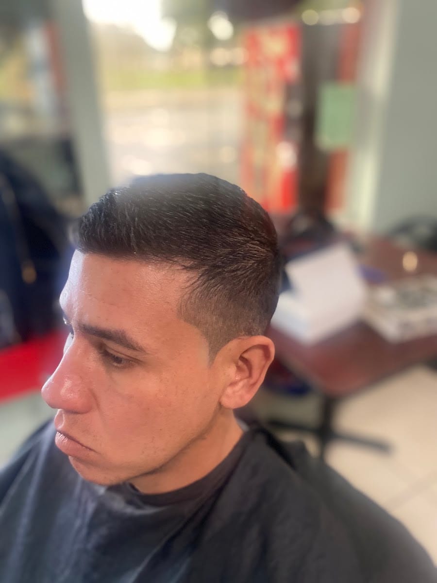 Divine Cuts Barber Shop LLC, photo 4