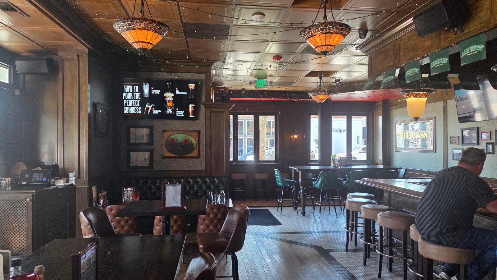 Mickey's Irish Pub