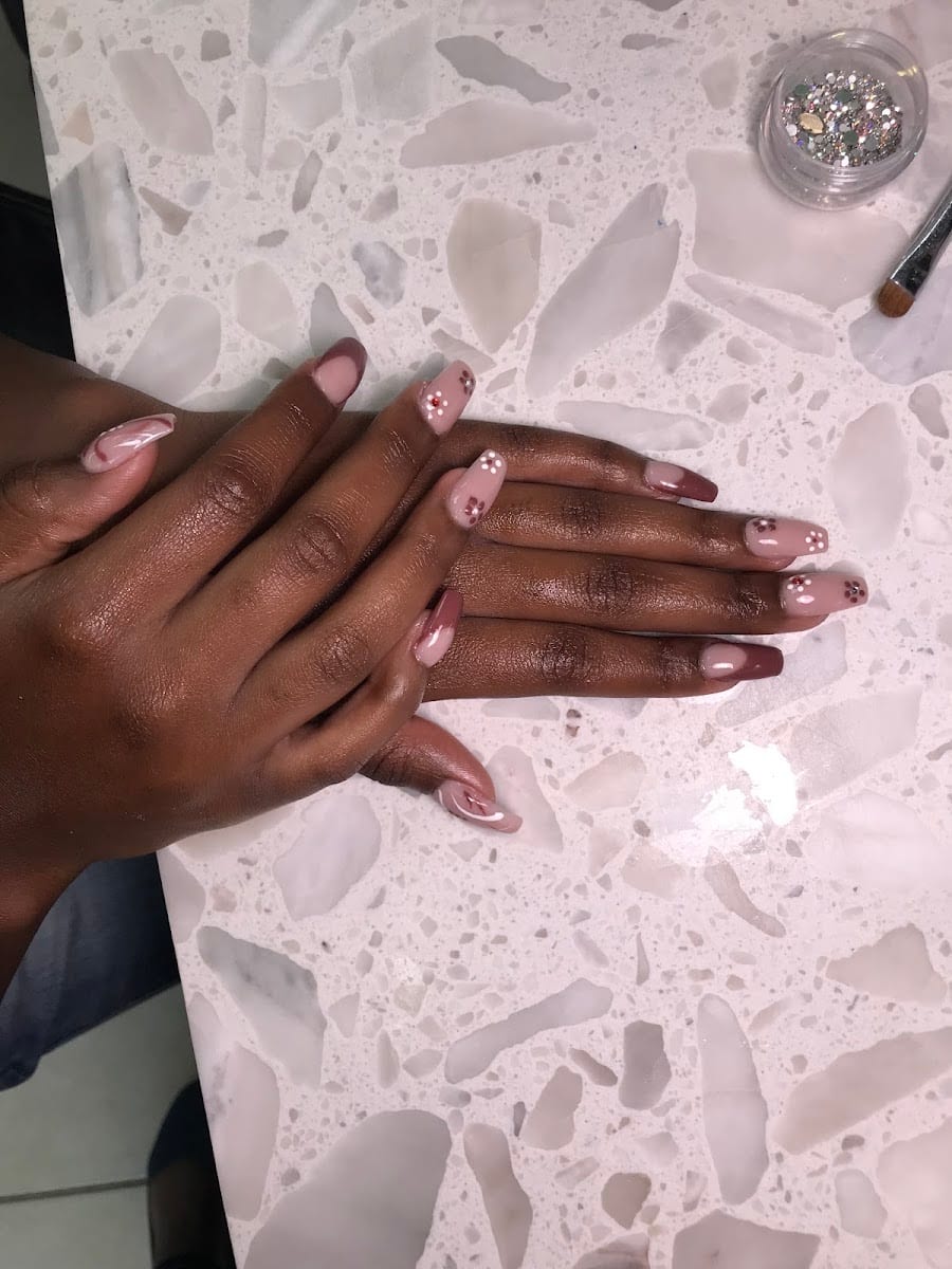 Rose Nails