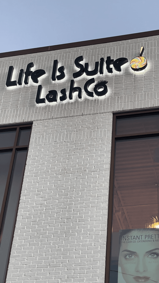 Life is Suite Lash Company, photo 2