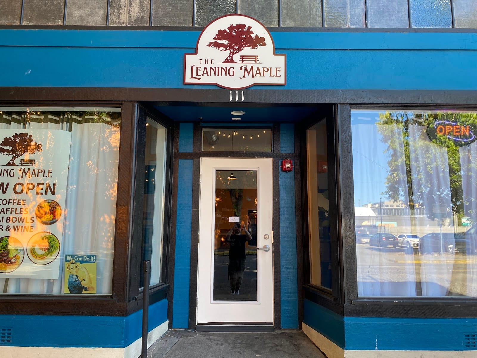 The Leaning Maple, photo 2