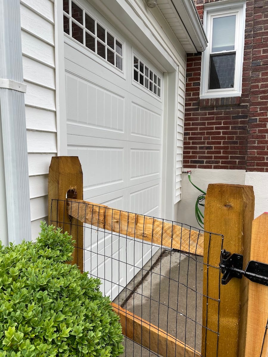 Des-Carr Doors Inc,, photo 2