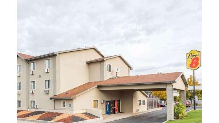 Days Inn & Suites by Wyndham Logan, photo 2