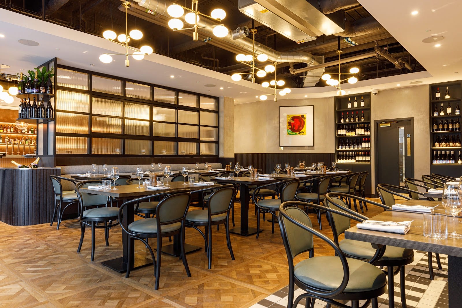 Revolve Brasserie, photo 3