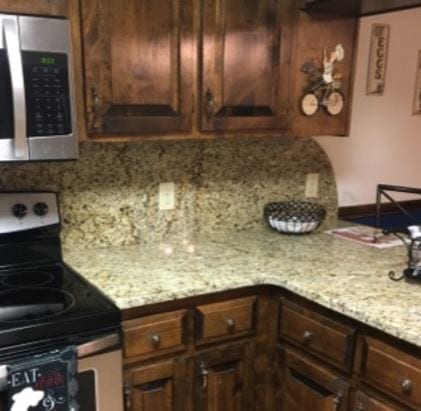 Custom Granite Kitchens & Baths