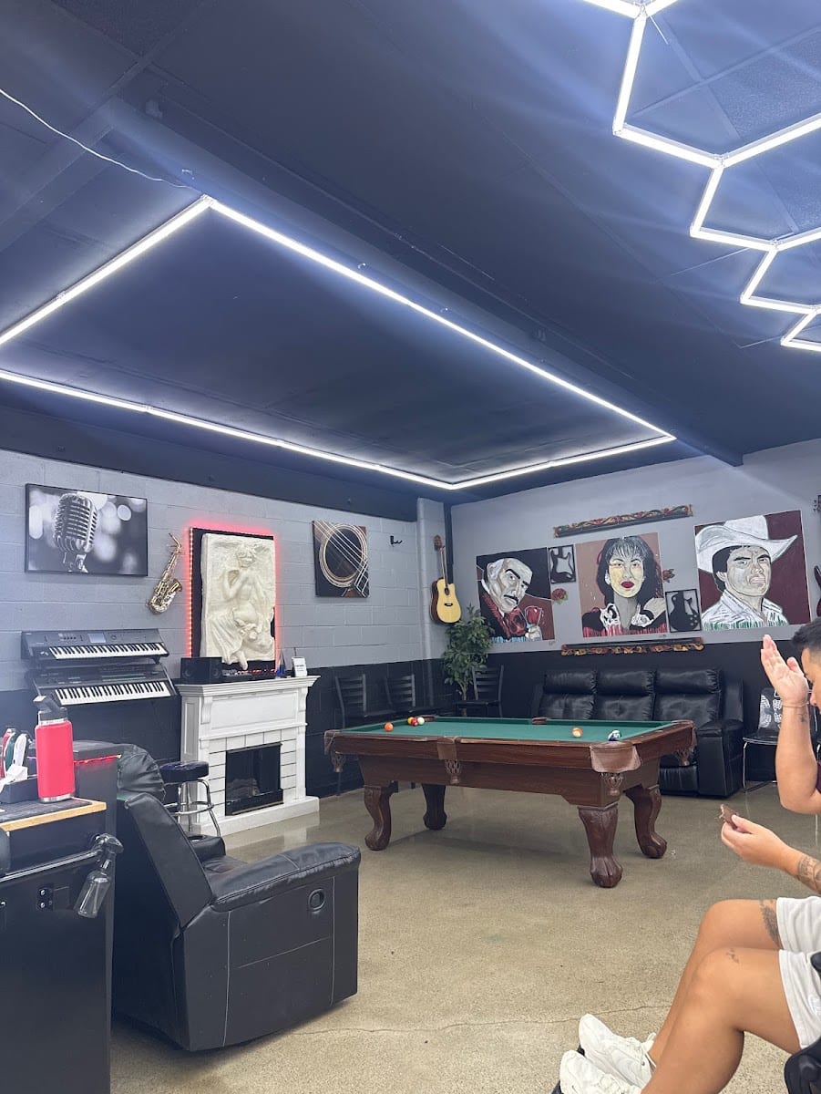 El Rey Studios Barbershop, photo 4
