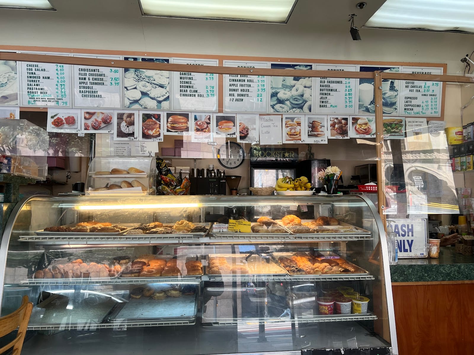 Happy Donuts, photo 2
