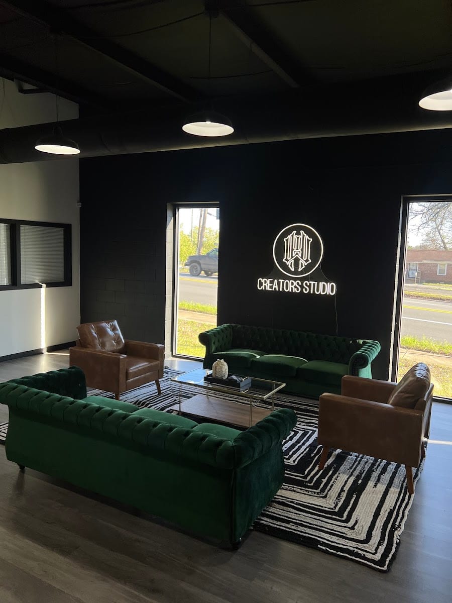 Hustlers World Creators Studio