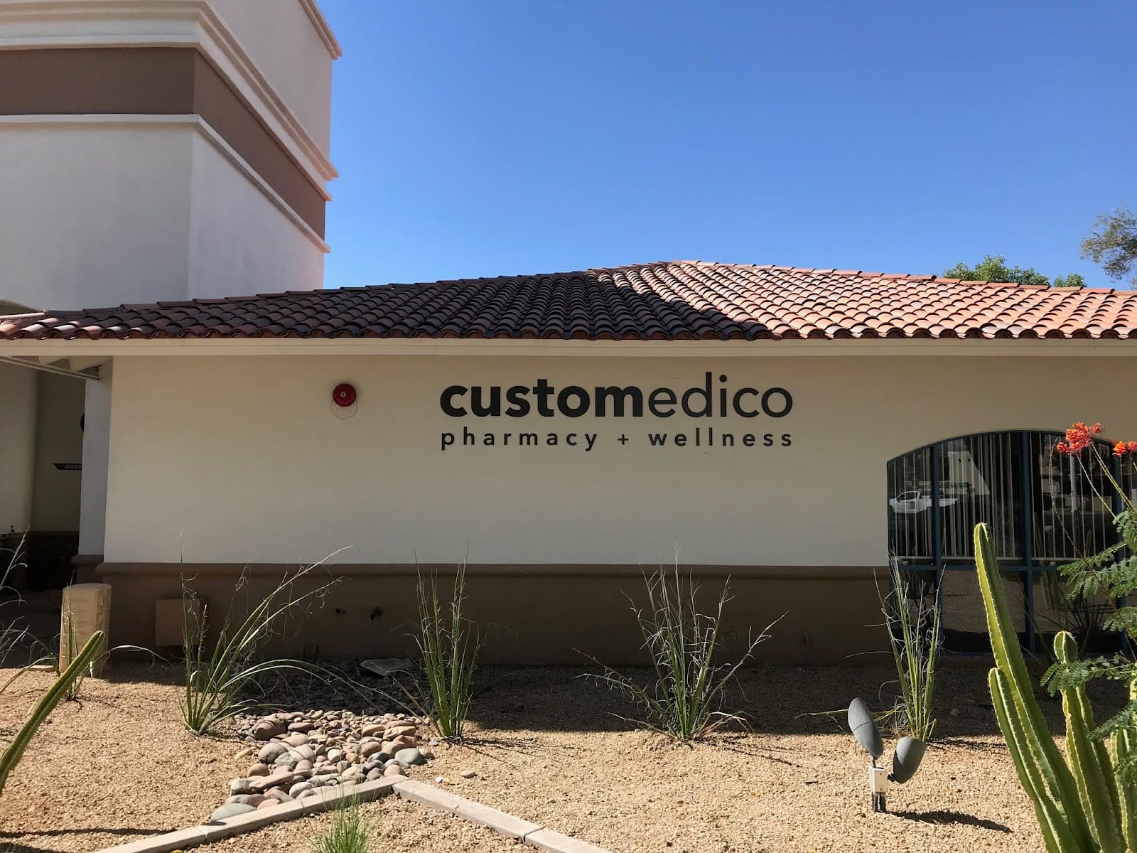 Customedico Pharmacy + Wellness, photo 2