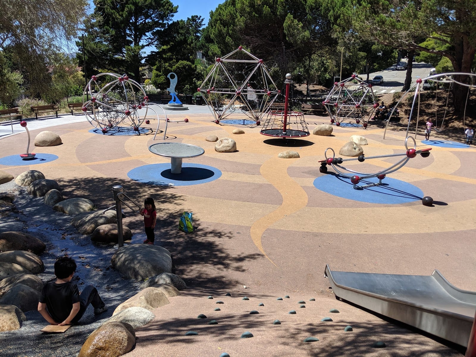 Hilltop Park (Sundial park)