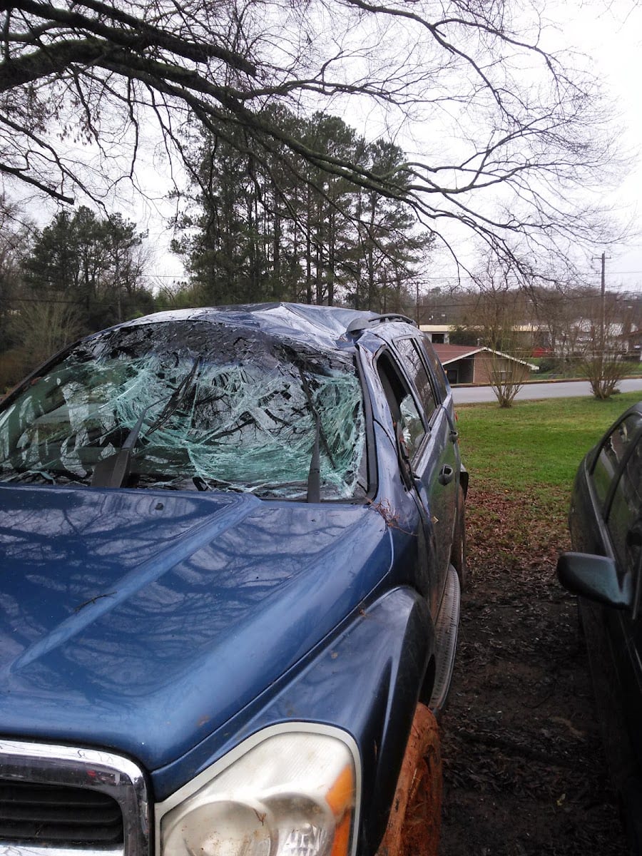 Dwight Davis Body Shop-Wrecker, photo 3