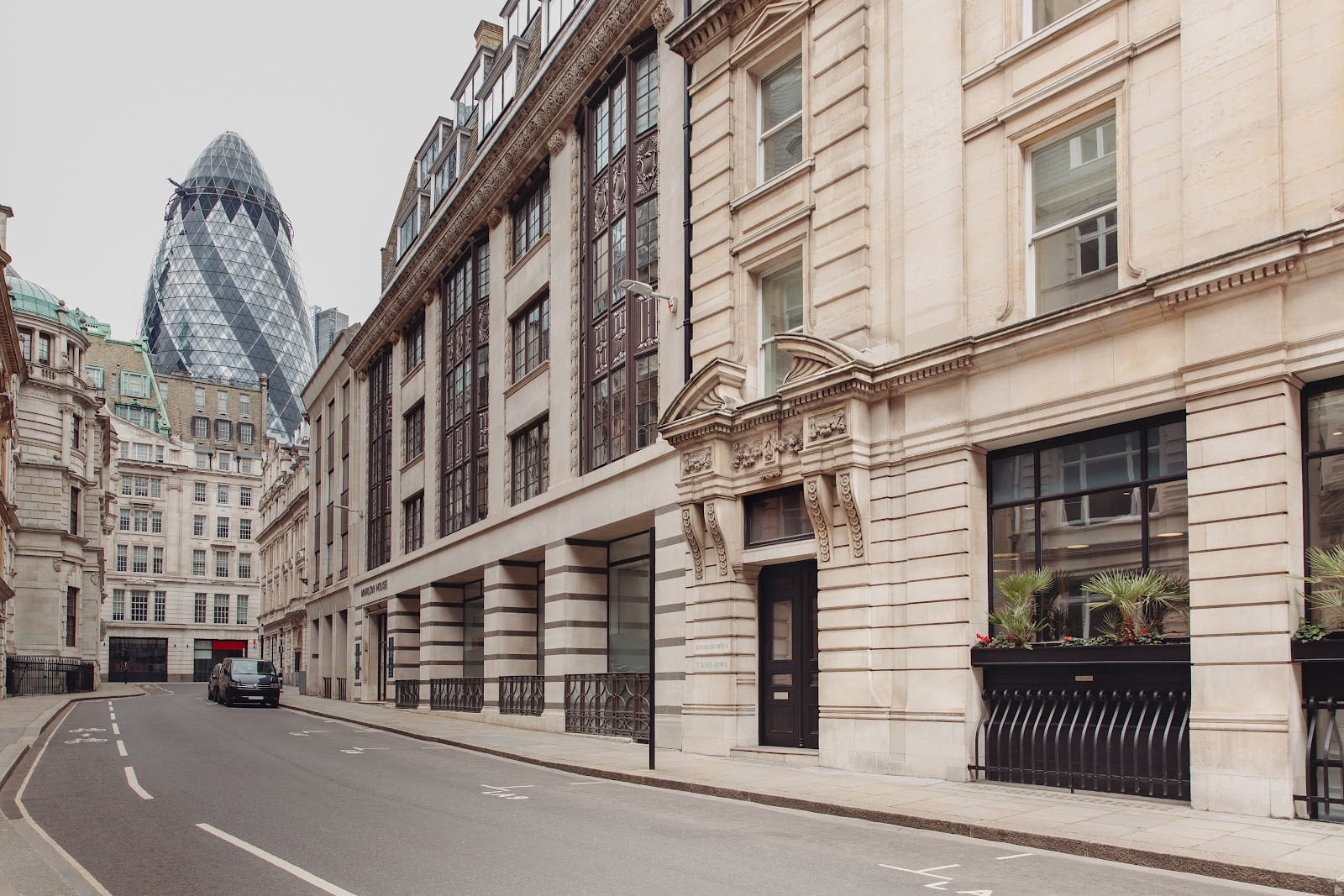 Fora - Lloyd's Avenue