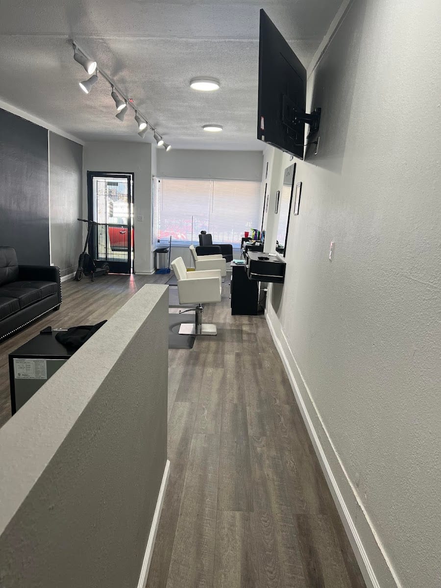 De Leon Barbershop