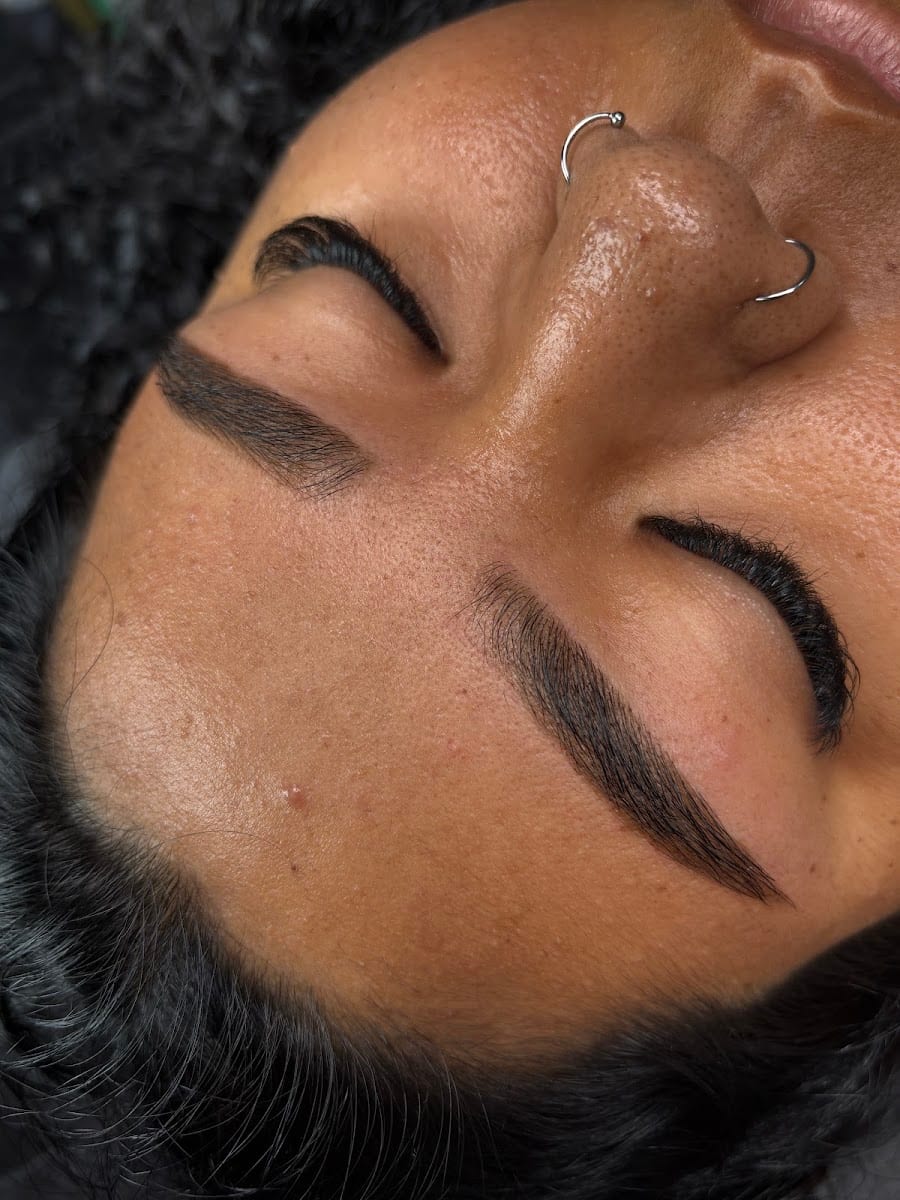Angeliclashesandbrows, photo 2