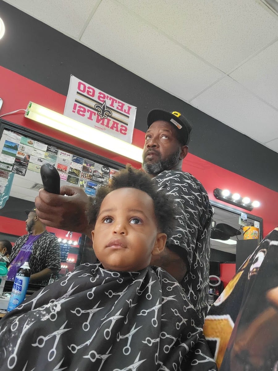 Dominiqu Barber Shop, photo 2
