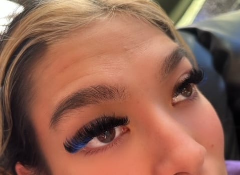 AZ Lash Muse, photo 2