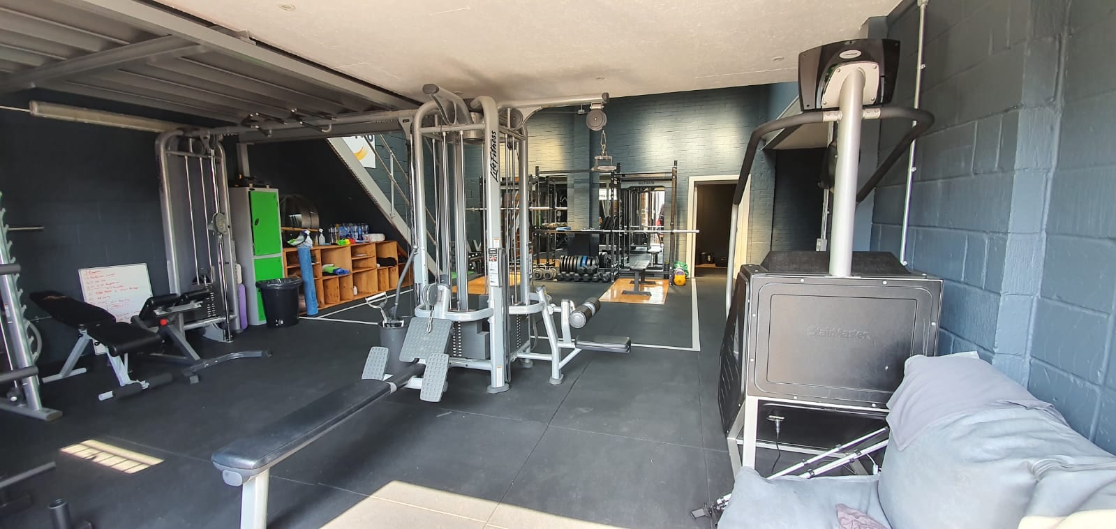 WeTRAIN, photo 2