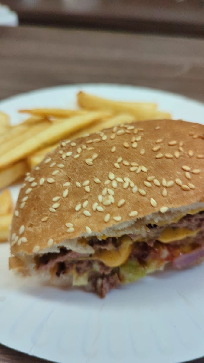 Sam’s Pizza & Burgers, photo 2