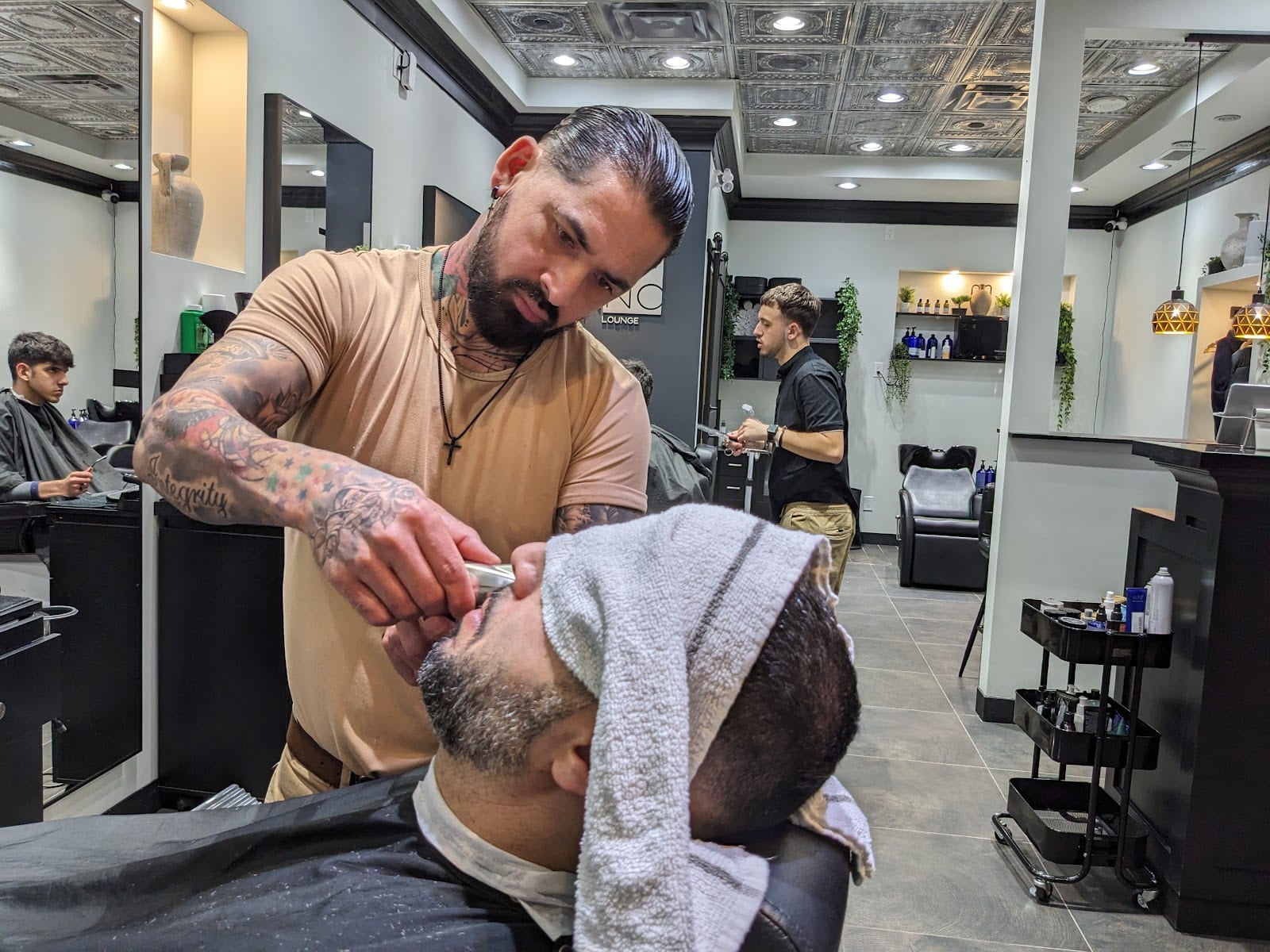 MANO Barber's Lounge, photo 4
