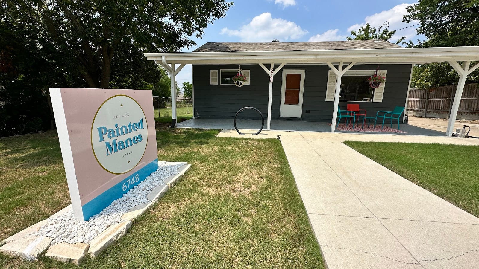 Painted Manes Salon, photo 2