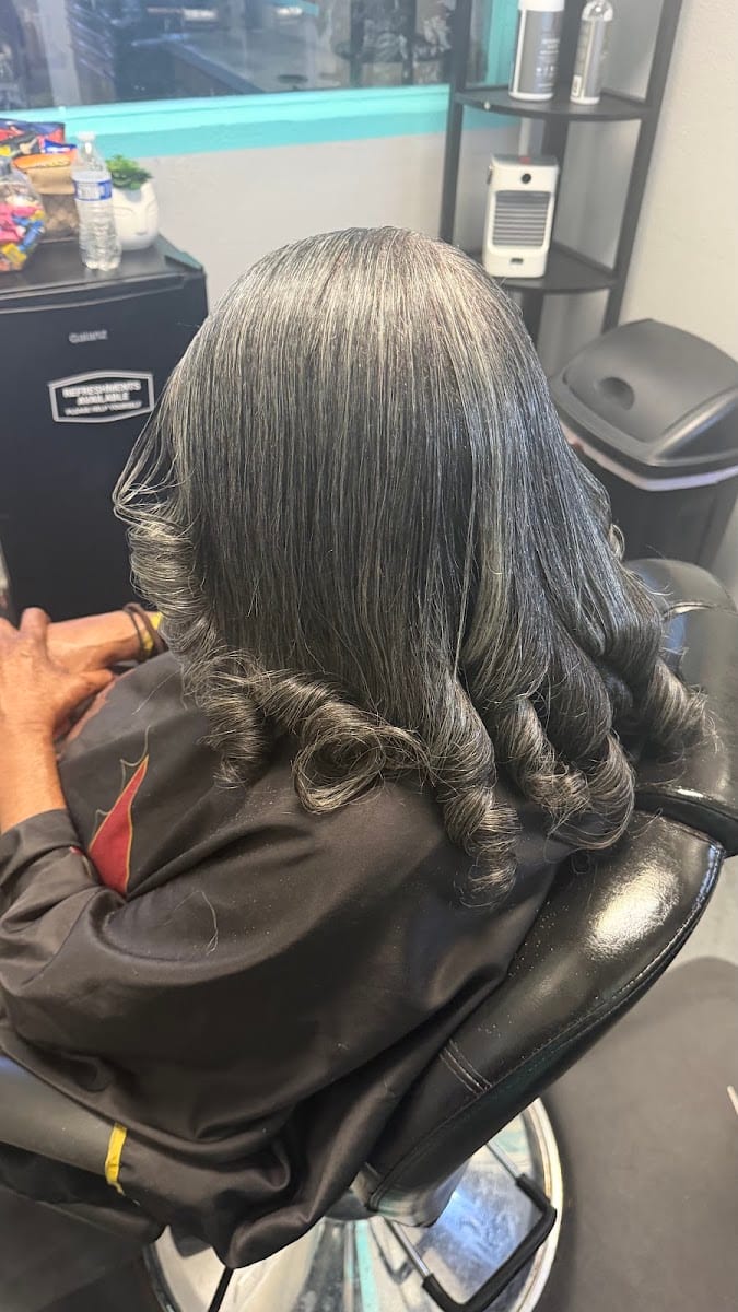 Cut N Up Beauty Salon, photo 4