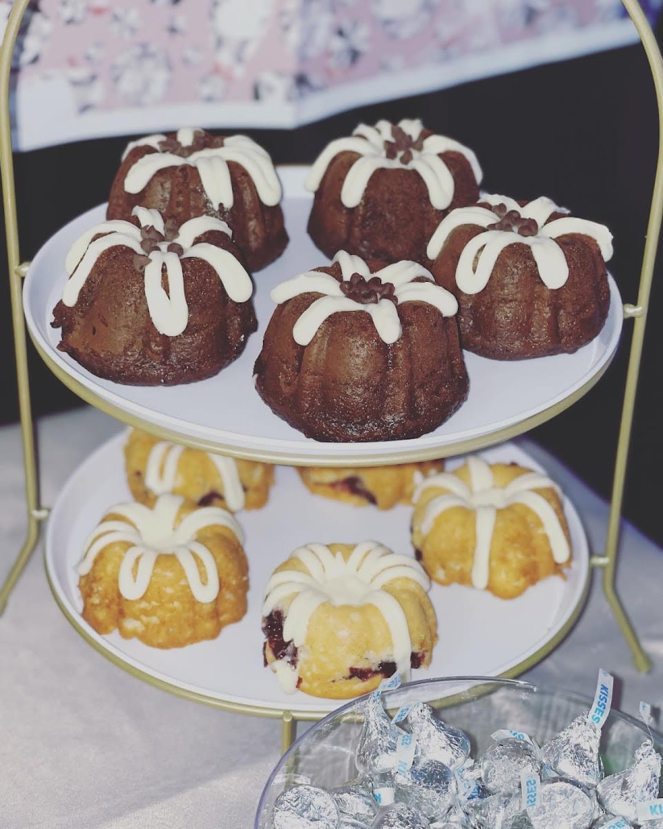 Lizzie Cakes
