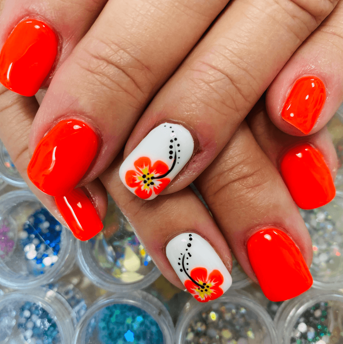 Happy Nails & Spa