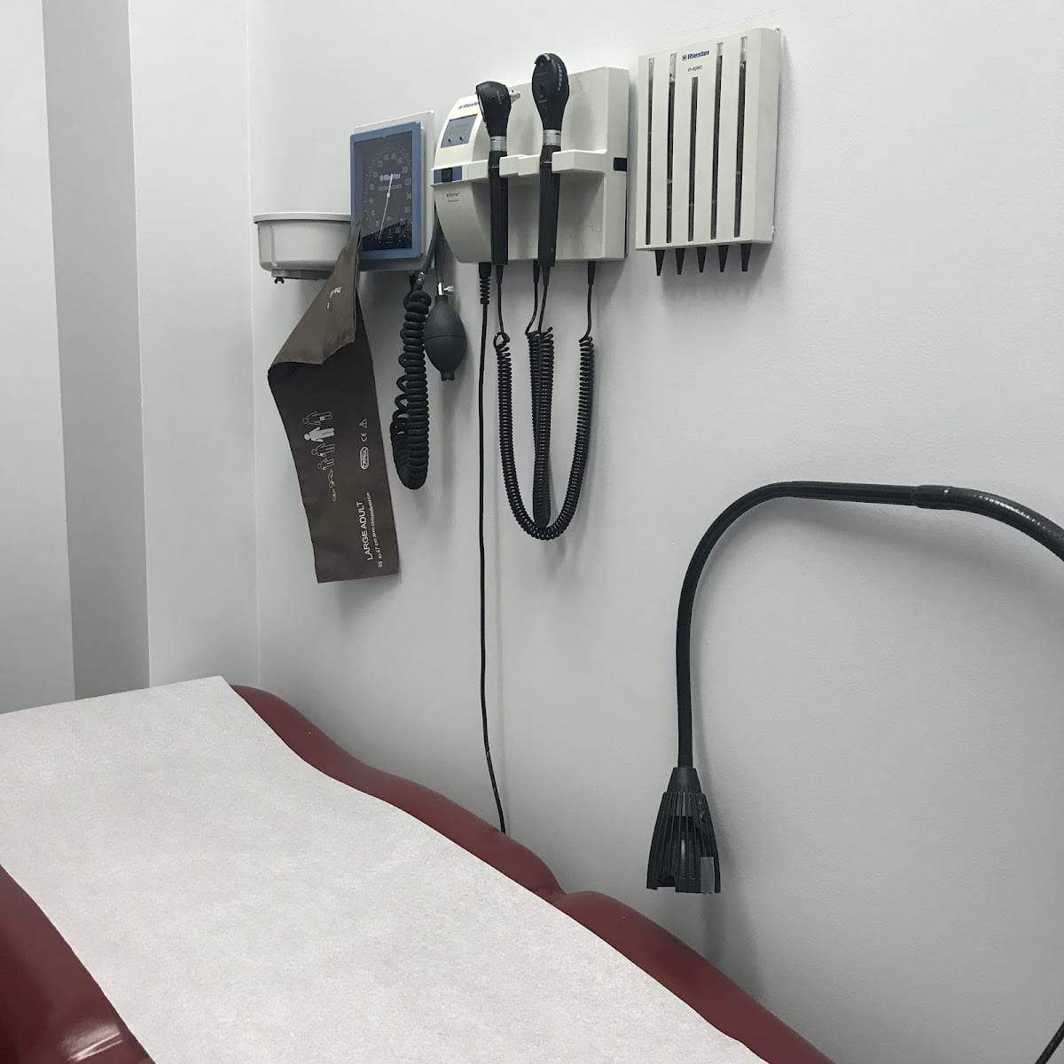 Earl Bales Urgent Care & Family Medical, photo 4