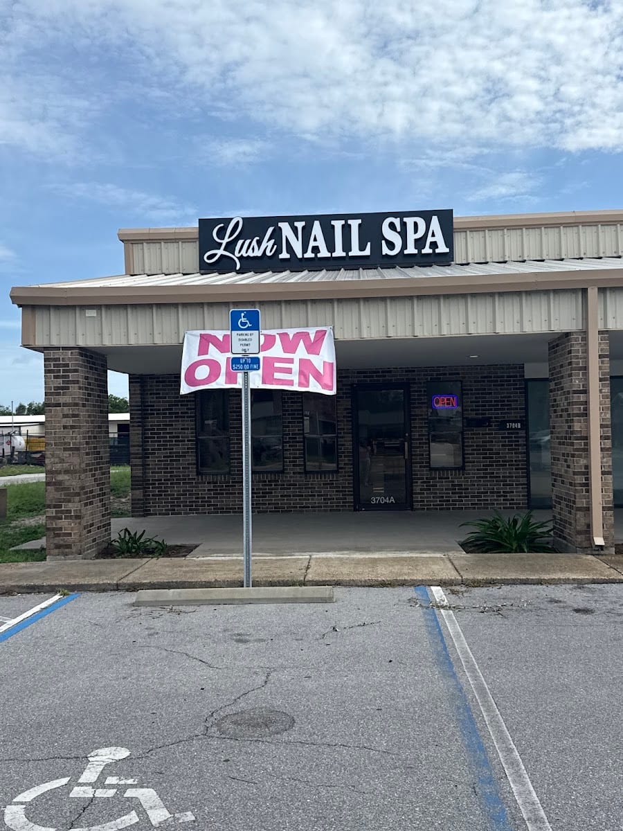 Lush Nail Spa