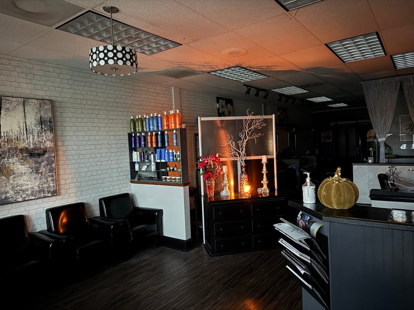 Woody's Barber Shop - Creative Image Hair Design, photo 4