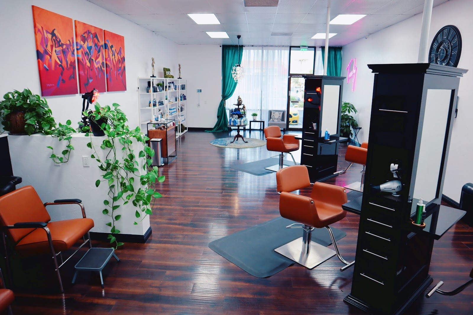 Trendy HAIR Lounge