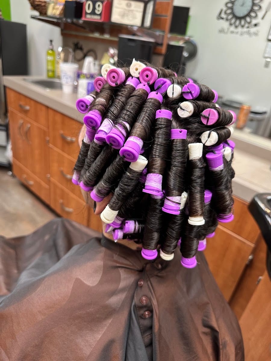 The Beauty Hub (@SOLA SALON), photo 3