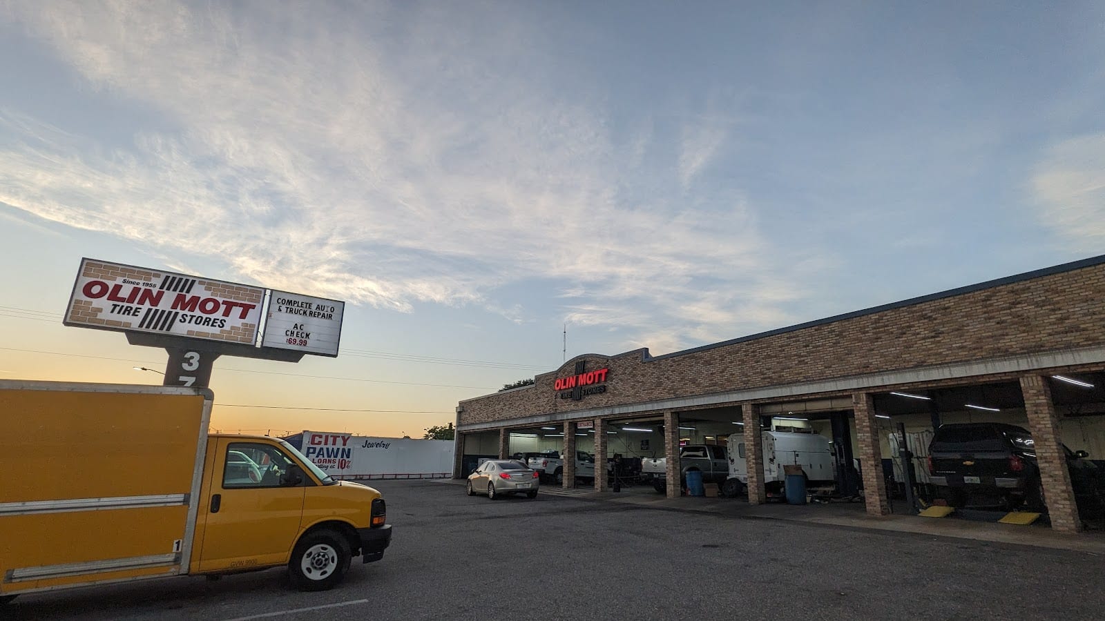 Olin Mott Tire Stores, photo 2