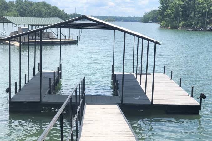 Lakefront Family Fun 15 Min from Clemson