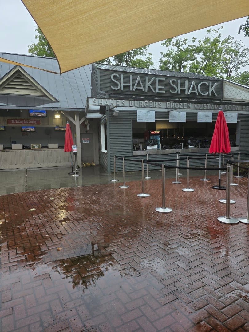 Shake Shack Saratoga Race Course, photo 4
