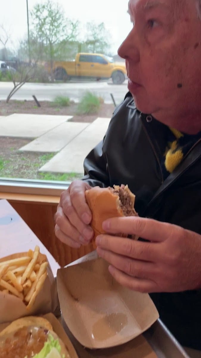 Hat Creek Burger Company, photo 3