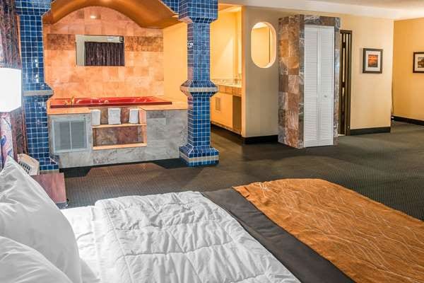 Country Inn & Suites by Radisson, Battle Creek, MI, photo 2
